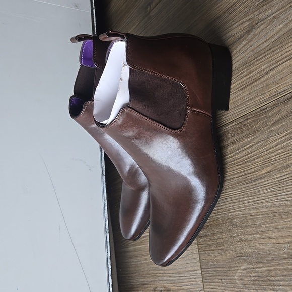 Elong Men's Brown Chelsea Boots - Picture 1 of 6